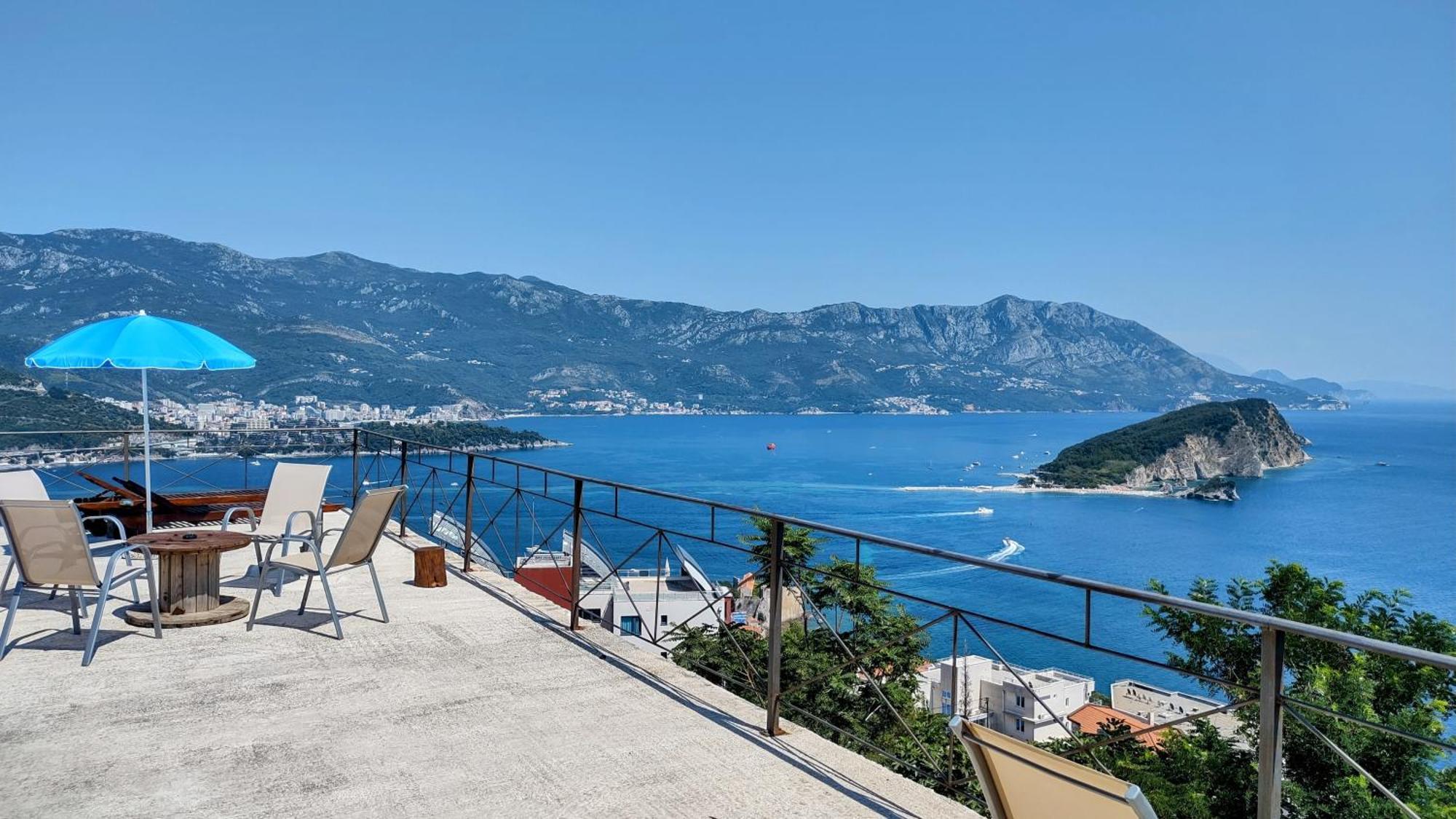 Hostel High Budva